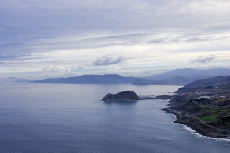 08PJP052-El Raton de Getaria desde el Aire, Gipuzkoa, Euskadi