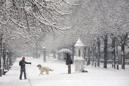 09JHJ_0019-Nieve en el Paseo de Francia, San Sebastian, Gipuzkoa
