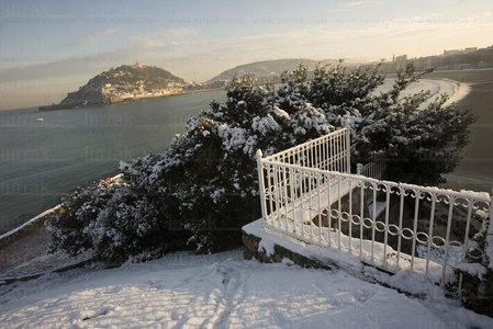 09JHJ_0034-Nieve en la Bahia de La Concha, San Sebastian, Gipuzk