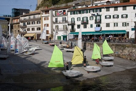 09JHJ_0054-Veleros en el puerto, San Sebastián, Gipuzkoa, Euska