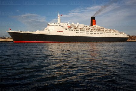 09PXE_013-Trastlántico Queen Elisabeth 2. Puerto de Bilbao, Biz