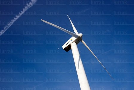 09PXE_1042-Parque Eólico en el Alto del Perdón. Navarra