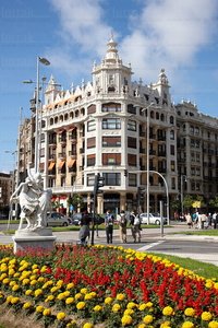 09PXE_379- Edificio singular en el barrio  de Gros. San Sebasti