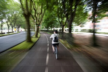09PXE_421-Bicicleta por el Bidegorri. San Sebastián, Gipuzkoa, 