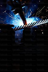 09PXE_619-Haciendo rastrillos en una fábrica en Gipuzkoa, Euska