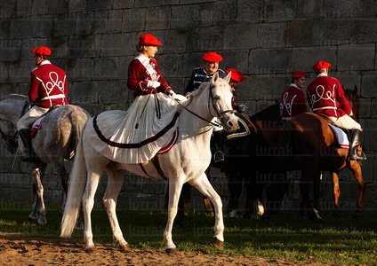 09PXE_871-Cantinera-Caballo-Alarde-Hondarribia-Gipuzkoa-Euskadi