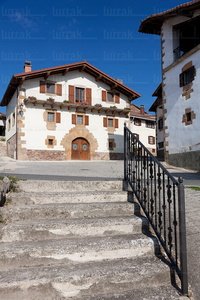 011FJG_0294-Iglesia de Santa Cruz. Elbete, Navarra