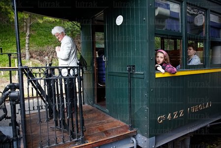 011MDR_0381-Pasajeros. Tren a Vapor. Museo del Tren. Azpeitia, G