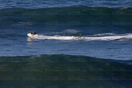 011MDR_0940-Asier Muniain. Surf. San Sebasti·n, Gipuzkoa, Euska