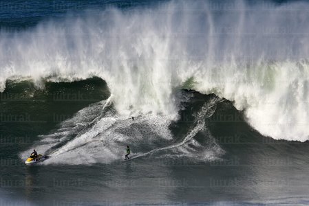 011MDR_0943-Asier Muniain. Surf. San Sebasti·n, Gipuzkoa, Euska