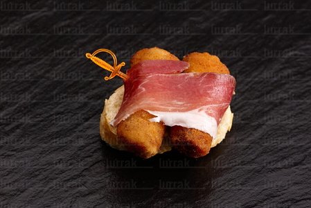 011PXE_0759-Pintxos. Barakaldo, Bizkaia, Euskadi