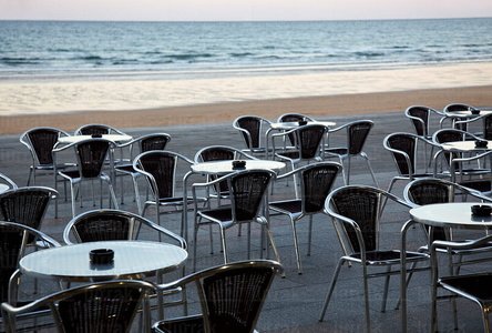 011PXE_1145-Terraza de un bar. Zarautz, Gipuzkoa, Euskadi