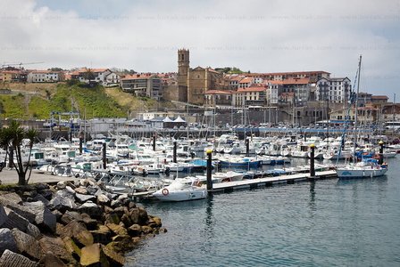 011PXE_1236-Iglesia de San Salvador. Monumento Nacional. Getaria