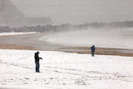 012MDR_0273-Nieve. Playa de La Zurriola. San Sebastián, Gipuzko