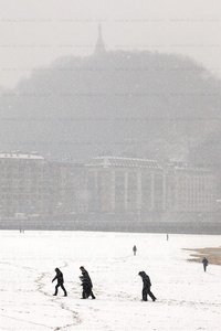 012MDR_0276-Nieve. Playa de La Zurriola. San Sebastián, Gipuzko