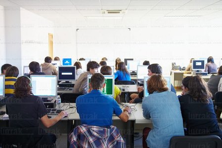 012PXE_0813-Universidad del País Vasco. UPV-EHU. Donostia, Gipu