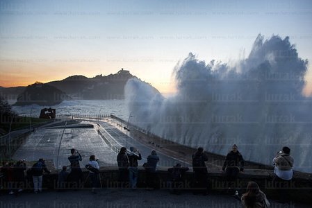 013MDR_0005-Temporal de Mar, San Sebastián, Gipuzkoa, Euskadi