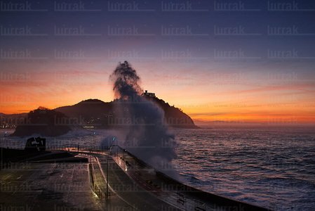 013MDR_0008-Temporal de Mar, San Sebastián, Gipuzkoa, Euskadi