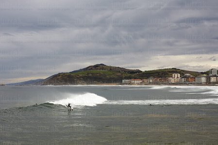 09646-Surfista-Zarautz-Gipuzkoa-Euskadi