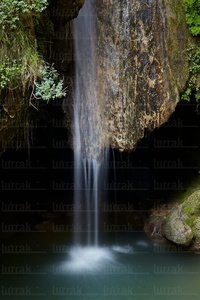 09887-Cascada de Aguaque. Río Sabando. Antoñana, Alava, Euskad