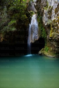 09889-Cascada de Aguaque. Río Sabando. Antoñana, Alava, Euskad