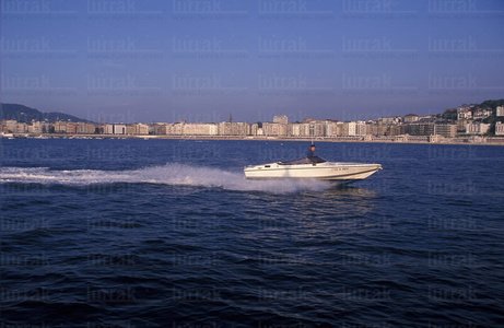 00059-Yate-Bahía-La-Concha-Donostia-Euskadi
