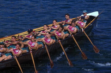 00083-Traineras-Donibane