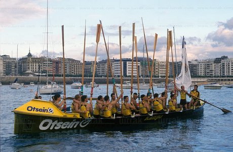 00729-Traineras-Bandera-La-Concha-Triunfo-Orio-san-Sebastian-Eus