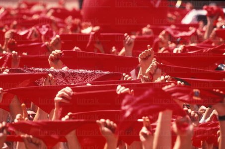00923-Pañuelos-Chupinazo-San-Fermin-Pamplona