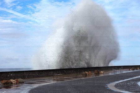 10214-Olas-Paseo-Nuevo-San-Sebastián-Gipuzkoa-Euskadi
