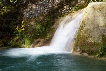 10499-Cascada-Nacedero-Urederra-Navarra