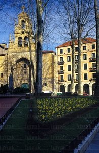 01050-Plaza-San-Vicente-Bilbao-Euskadi