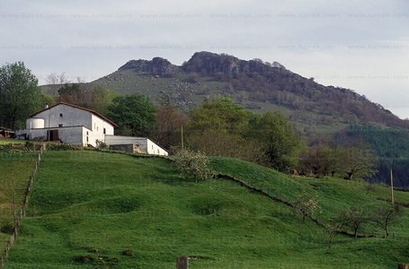 01145-Caserío-Monte-Adarra-Urnieta-Gipuzkoa-Euskadi