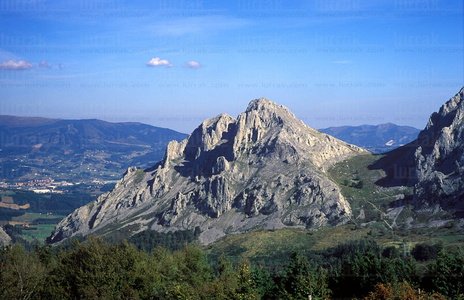 01277-Axtxiki-Parque-Natural-Urkiola-Euskadi