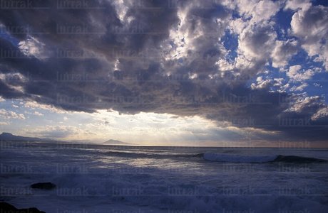 02218-Nubes-Costa-Biarrtiz-Lapurdi-Francia