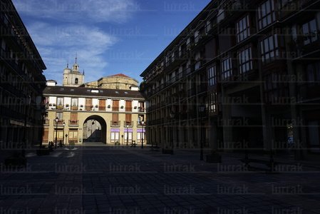 02713-Plaza-Irún-Gipuzkoa-Euskadi