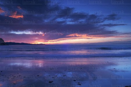 02789-Atardecer. Playa de Itzurun. Flysch. Zumaia, Gipuzkoa, Eus