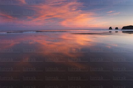 02943-Amanecer. Las Gemelas. Playa de Hondarraitz. Hendaya, Lapu