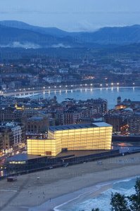 03627-Palacio-Kursaal-Iluminado-San-Sebastián-Gipuzkoa-Euskadi