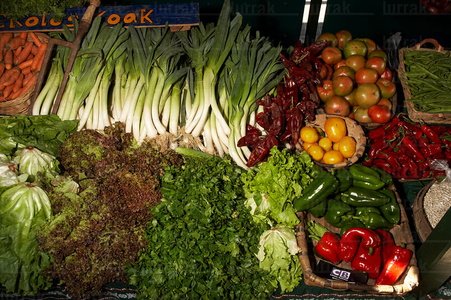 04127-Puesto-Hortalizas-Feria-Gernika-Bizkaia-Euskadi