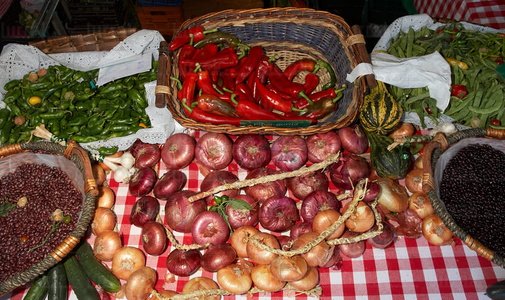 04134-Vainas-Cebolla-Alubias-Pimientos-Feria-Gernika-Bizkaia-Eus