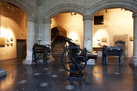 04334-Maquinaria-Antigua-Museo-Naipes-Fournier-Vitoria-Álava-Eu
