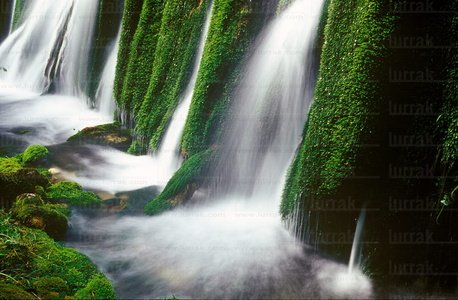 05197-Cascadas de La Tobería. Sierra de Entzia. Andoin, Alava, 