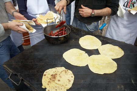 05410-Haciendo Talos. Legazpia, Gipuzkoa, Euskadi