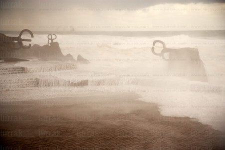 06239-Peine del Viento. San Sebastián, Gipuzkoa, Euskadi