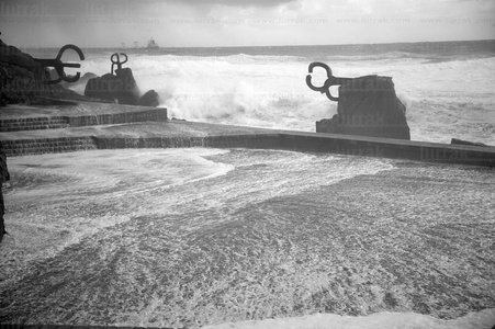 06243-Peine del Viento. San Sebastián, Gipuzkoa, Euskadi