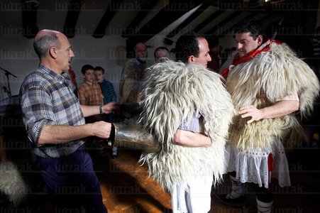 06382-Carnavales de Ituren. Navarra