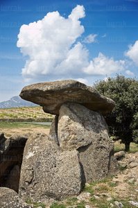 06474-Dolmen de la Chabola de la Hechicera, Elvillar, Alava, Eus
