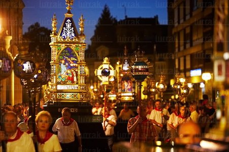 06945-Procesión de los Faroles. Vitoria, Alava, Euskadi