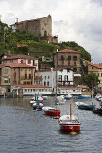 07045-Botes. Río Oiartzun. Pasai Donibane. Gipuzkoa, Euskadi